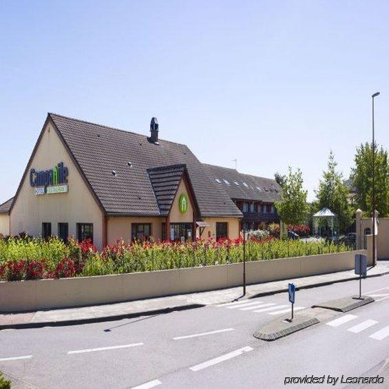 Campanile Hotel Mayenne Bagian luar foto