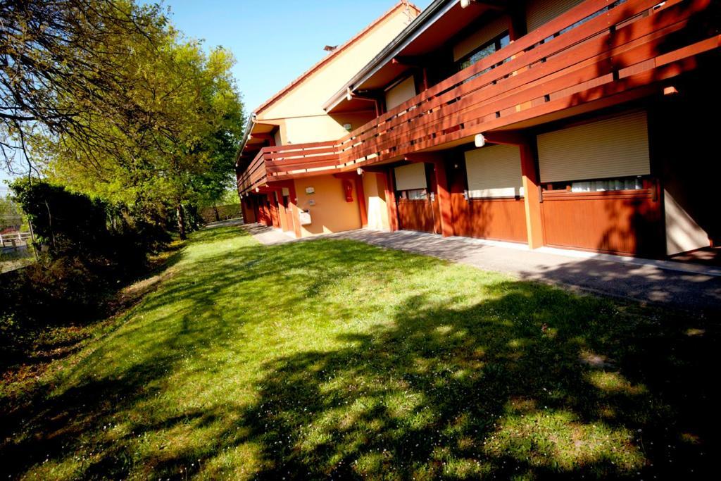 Campanile Hotel Mayenne Ruang foto